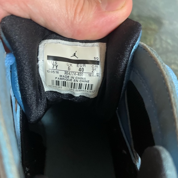 Nike Air Jordan 7 Retro Pantone Blue 7Y Women's Size 8.5 Sneakers - Picture 2 of 9